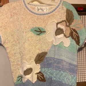 Large vintage  Floral Knit Sweater shirt sleeve knit